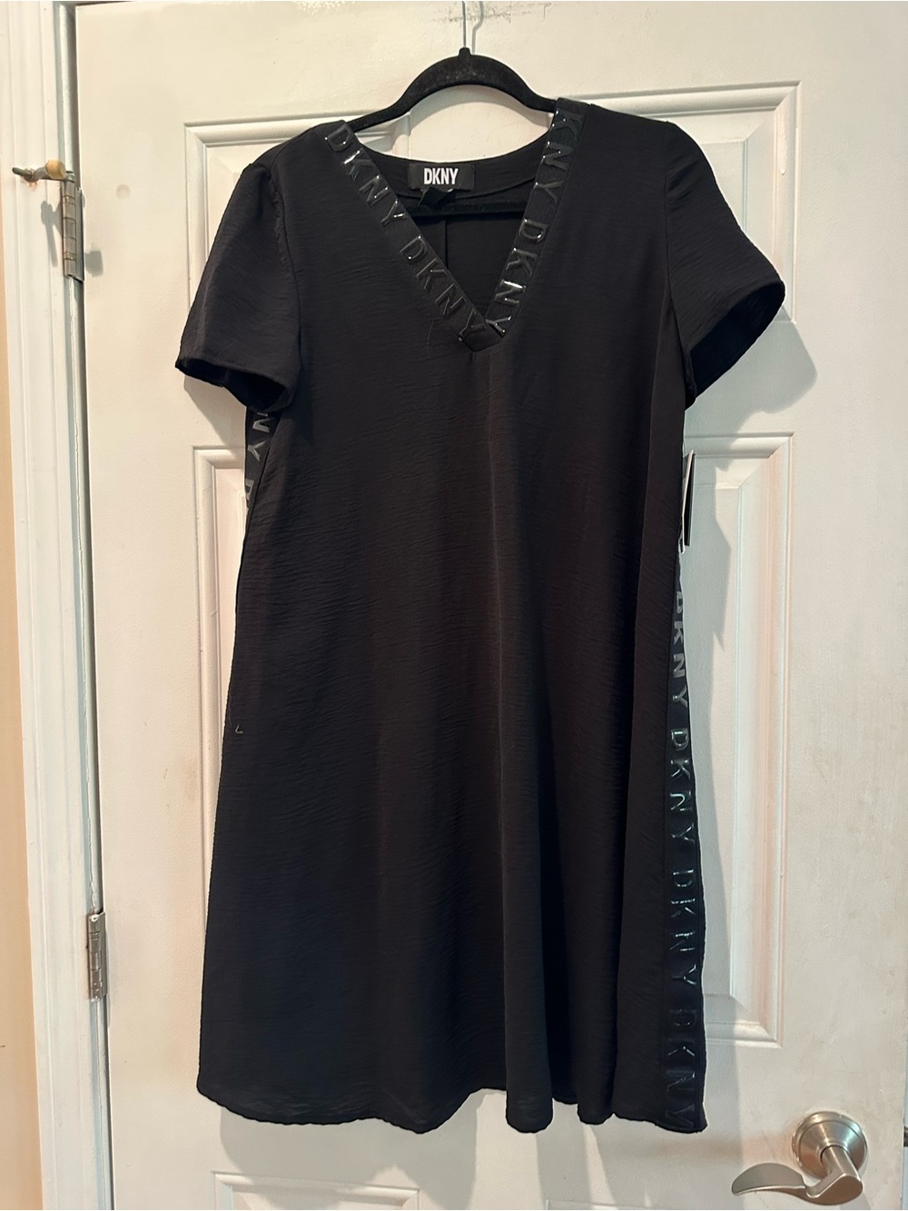 DKNY Black Short-Sleeve V-Neck Logo-Trim Dress New!